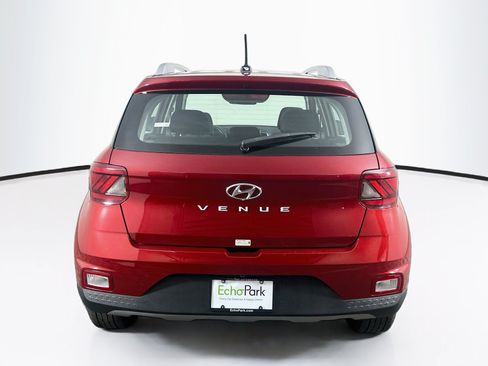 Used 2025 Hyundai Venue SEL FWD image 7