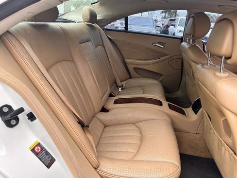 Used 2006 Mercedes-Benz CLS 500 image 17