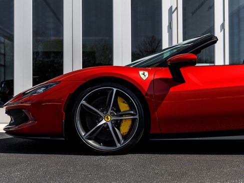 Used 2025 Ferrari 296 GTS image 14