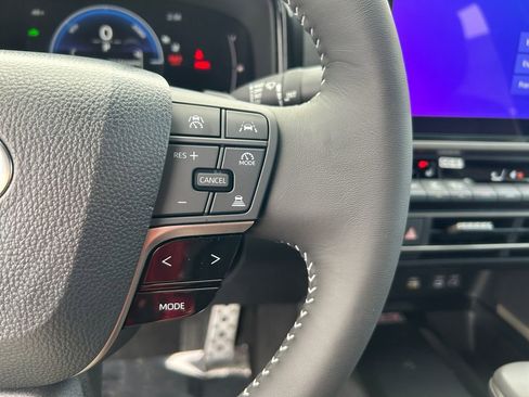 New 2026 Toyota Camry Hybrid image 18