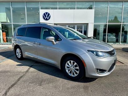 Used 2018 Chrysler Pacifica Touring-L