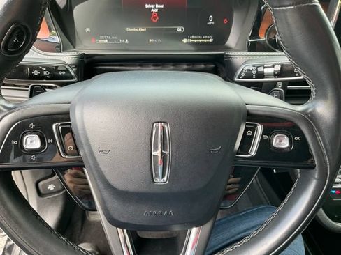 Used 2022 Lincoln Corsair Reserve FWD image 28