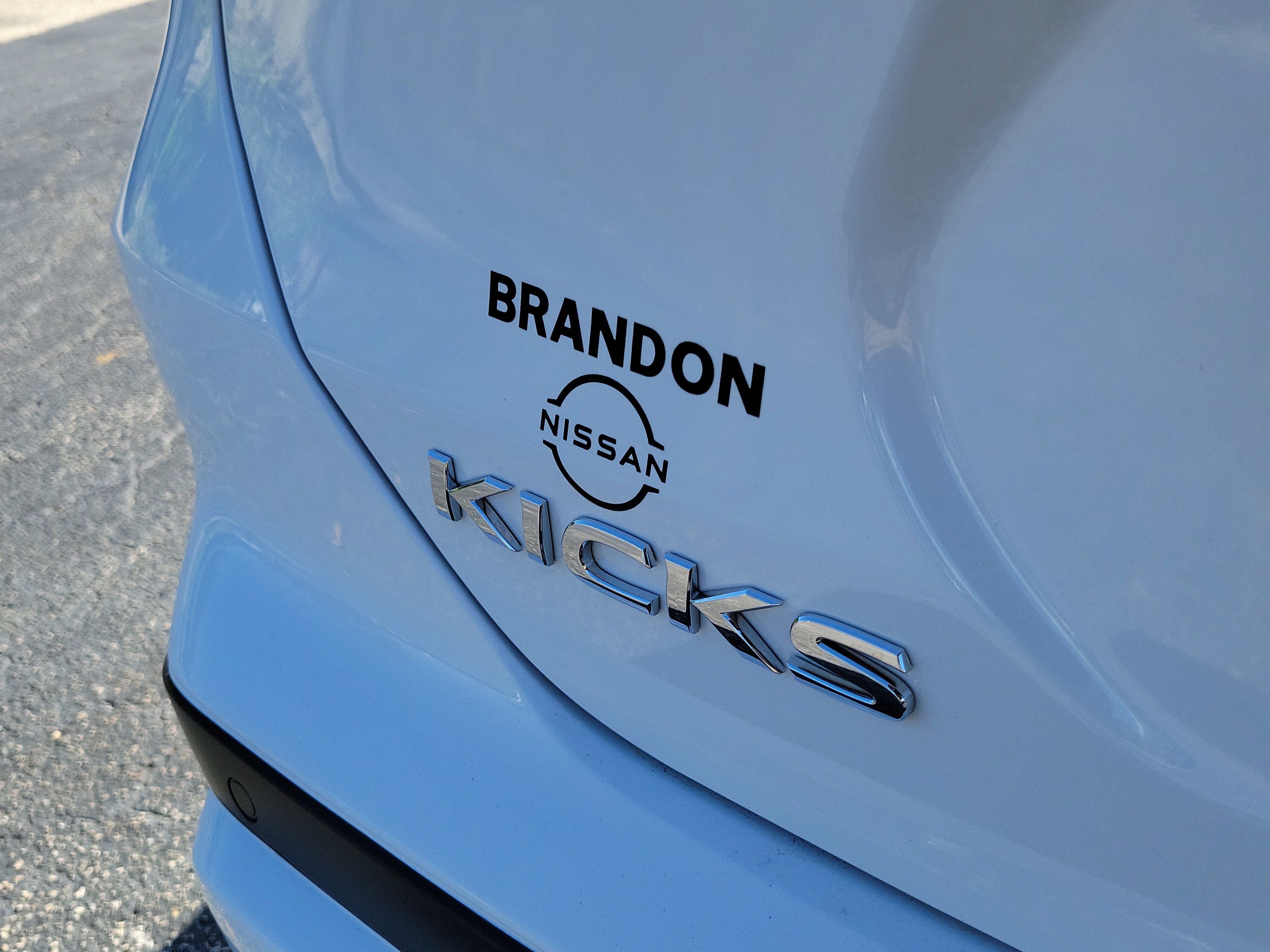 Certified 2025 Nissan Kicks Play S FWD image 8