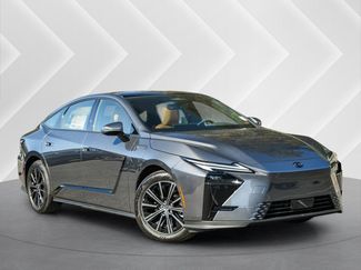 New 2026 Lexus ES 350e FWD video 1
