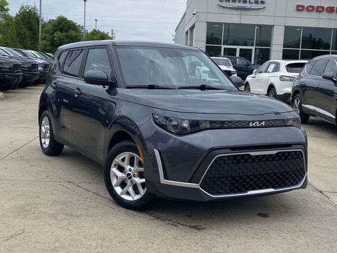 Used 2023 Kia Soul LX w/ LX Technology Package FWD image 36