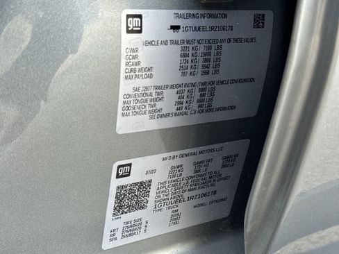 Used 2024 GMC Sierra 1500 AT4 w/ Technology Package image 35