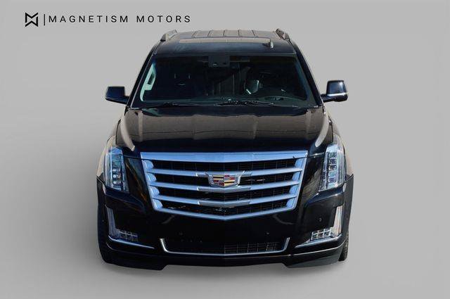 Used 2015 Cadillac Escalade Luxury AWD/4WD image 6