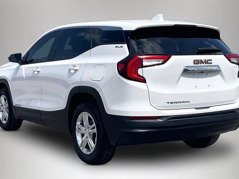Used 2024 GMC Terrain SLE FWD image 4