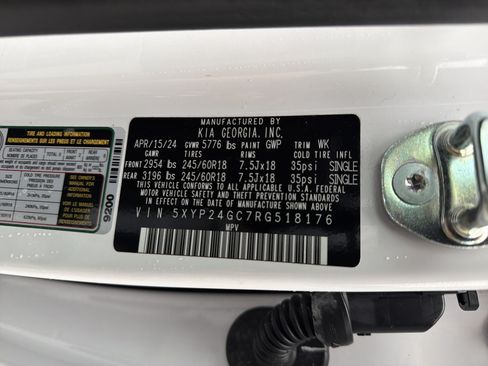 Used 2024 Kia Telluride LX FWD image 32