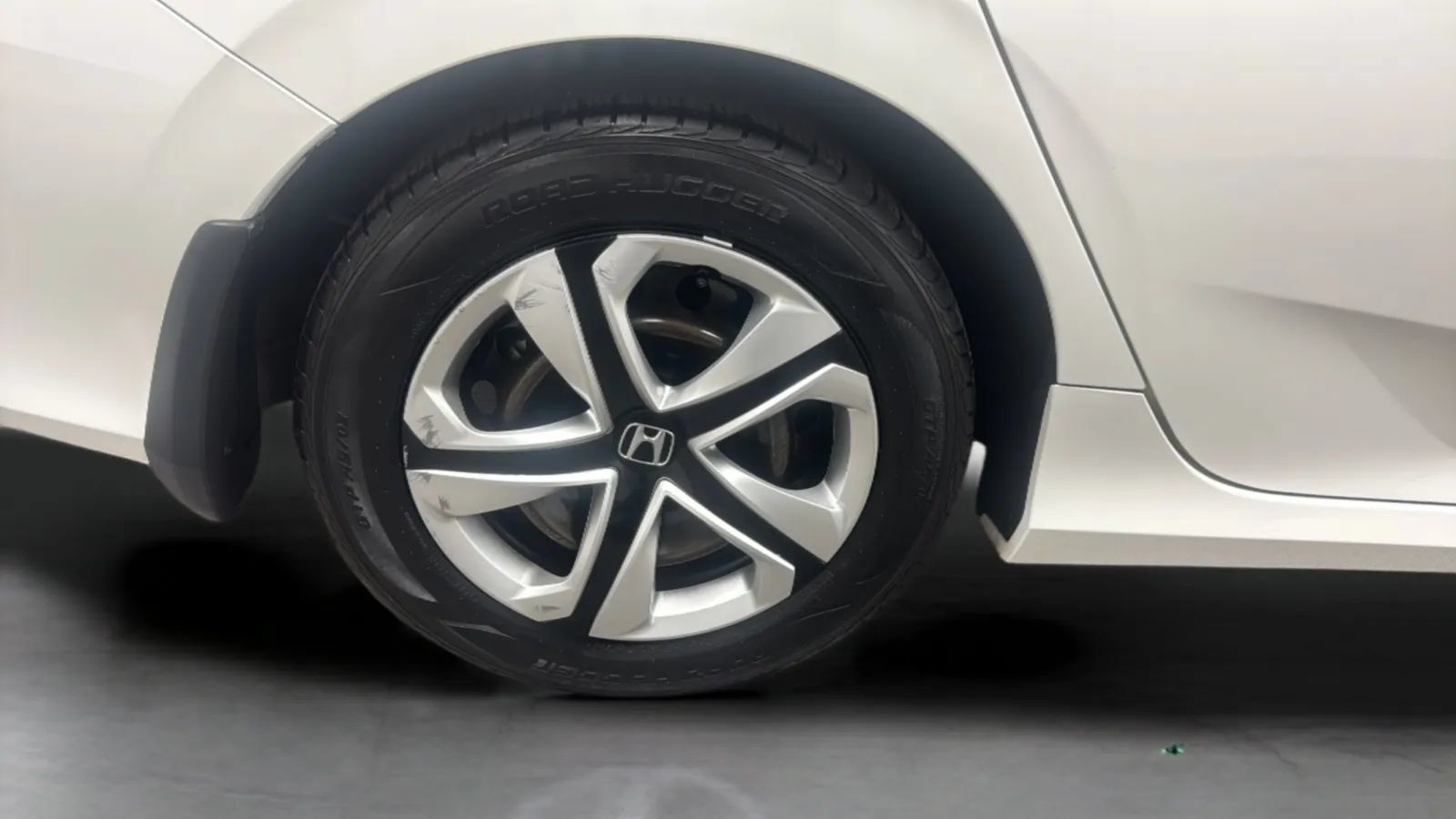 Used 2017 Honda Civic LX image 30