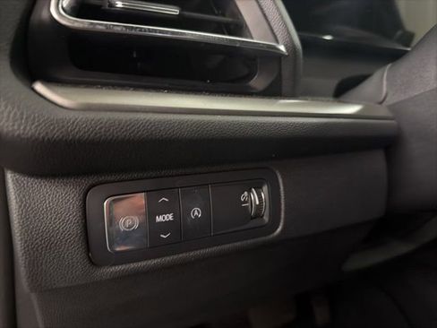 Used 2025 Chevrolet Traverse LT w/ Driver Confidence Package FWD image 20