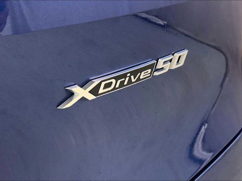 Used 2022 BMW iX xDrive50 w/ Convenience Package image 11