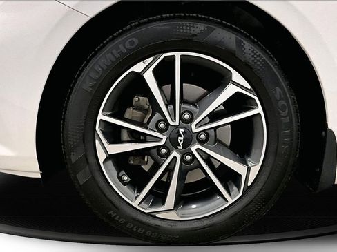 Used 2023 Kia Forte LXS image 33