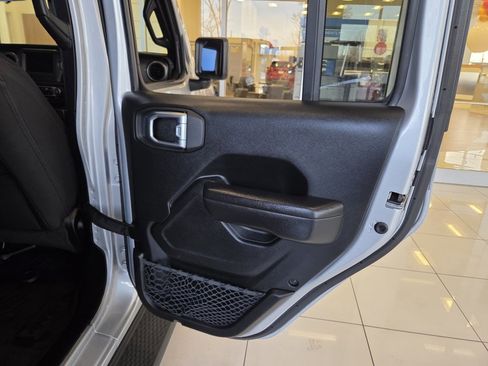 Used 2022 Jeep Wrangler Unlimited Sport image 22