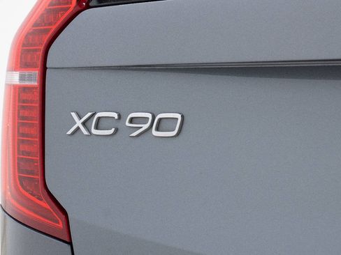 Used 2016 Volvo XC90 T6 Inscription w/ Vision Package AWD/4WD image 16
