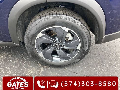 Used 2024 Nissan Rogue SV FWD image 23