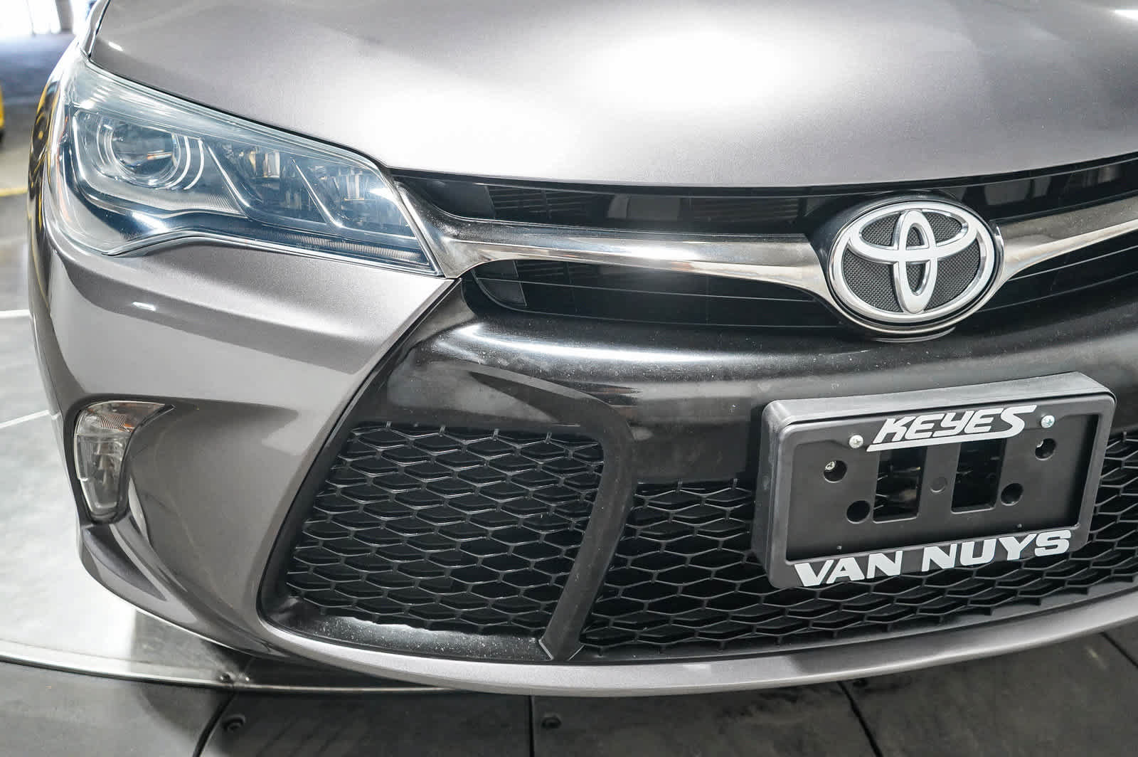 Used 2015 Toyota Camry XSE FWD image 10