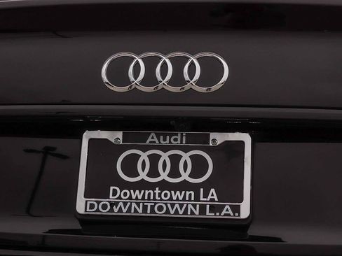 Used 2023 Audi Q5 2.0T Premium Plus w/ Premium Plus Package AWD/4WD image 11