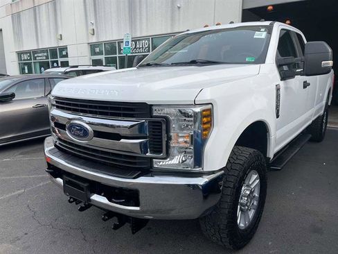 Used 2018 Ford F250 XL w/ STX Appearance Package image 11