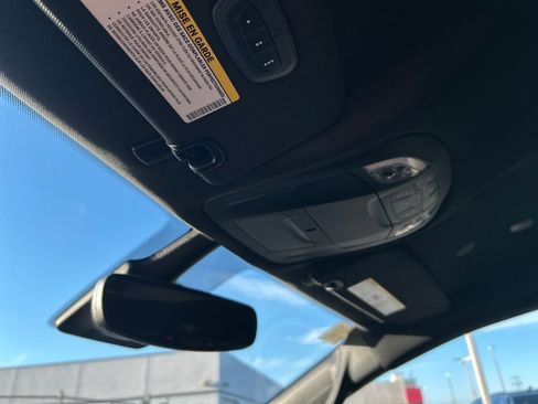 New 2026 Chrysler Pacifica Select image 19