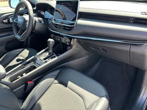 New 2026 Jeep Compass Latitude AWD/4WD image 21