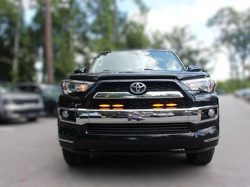 Used 2019 Toyota 4Runner Limited AWD/4WD image 12