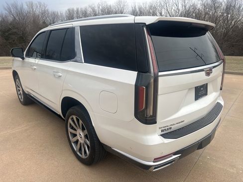 Used 2024 Cadillac Escalade Premium Luxury Platinum AWD/4WD image 3