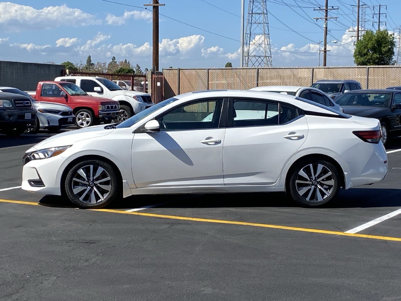 Certified 2021 Nissan Sentra SV w/ SV Premium Package FWD image 3