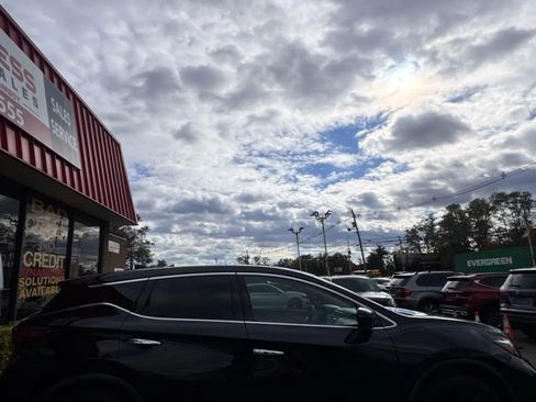 Used 2021 Nissan Murano SL w/ SL Moonroof Package image 4