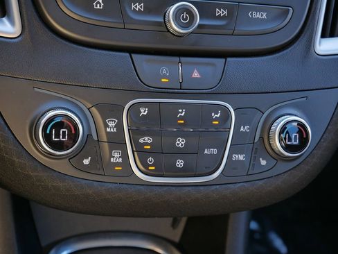 Used 2024 Chevrolet Malibu LT FWD image 23