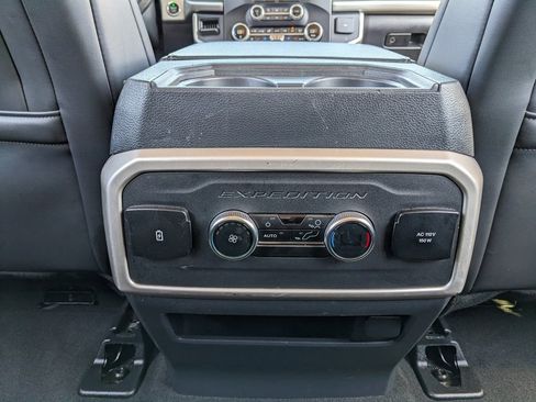 Used 2024 Ford Expedition XLT image 38