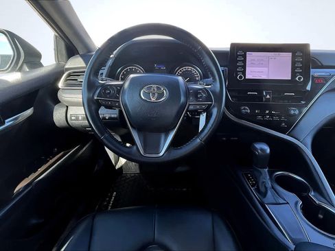 Used 2024 Toyota Camry SE image 15