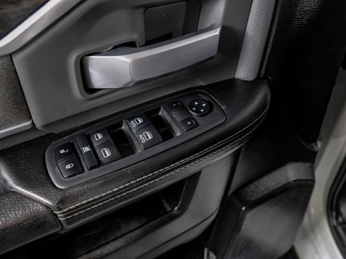 Used 2019 RAM 2500 Big Horn AWD/4WD image 32