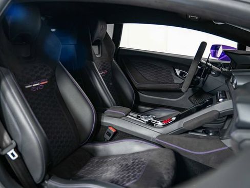 Used 2021 Lamborghini Huracan EVO RWD image 27