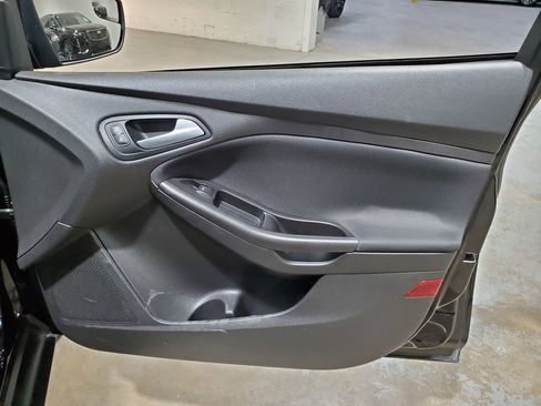 Used 2018 Ford Focus SEL FWD image 17