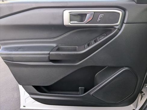 Certified 2020 Ford Explorer XLT w/ Equipment Group 202A image 10