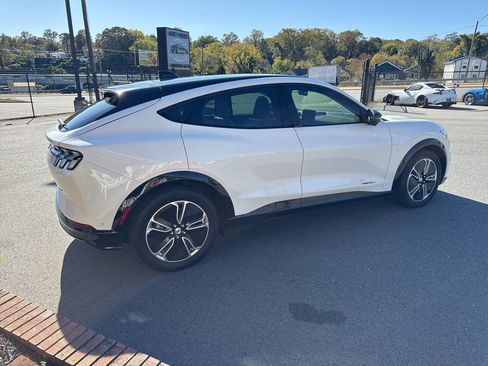 Used 2023 Ford Mustang Mach-E Premium image 11