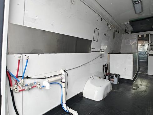 Used 2019 Mercedes-Benz Sprinter 4500 image 35