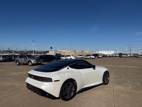 Certified 2025 Nissan Z Sport w/ Floor Mat Package image 25