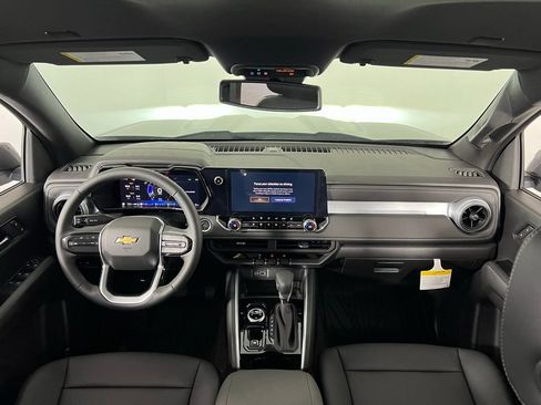 New 2025 Chevrolet Colorado LT w/ LT Convenience Package AWD/4WD image 15