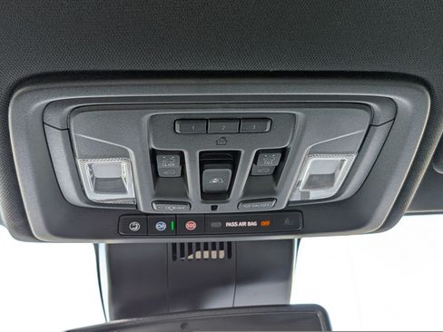 Used 2023 GMC Sierra 1500 AT4 w/ AT4 Premium Package AWD/4WD image 32