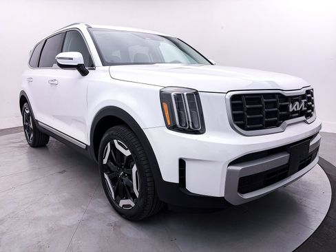 Used 2024 Kia Telluride S FWD image 10