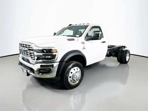 New 2026 RAM 5500 Tradesman w/ Chrome Appearance Group image 3