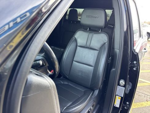 Used 2023 Chevrolet Silverado 2500 High Country w/ Z71 Off-Road Package image 26