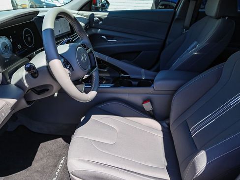 Certified 2024 Hyundai Elantra SEL w/ Convenience Package FWD image 17