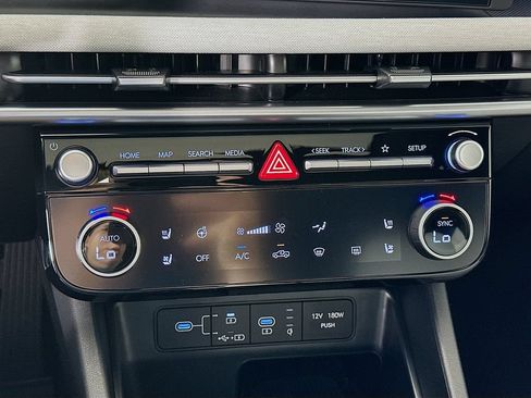 Certified 2025 Hyundai Santa Cruz Limited AWD/4WD image 16