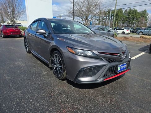 Certified 2022 Toyota Camry SE w/ Cold Weather Package image 11