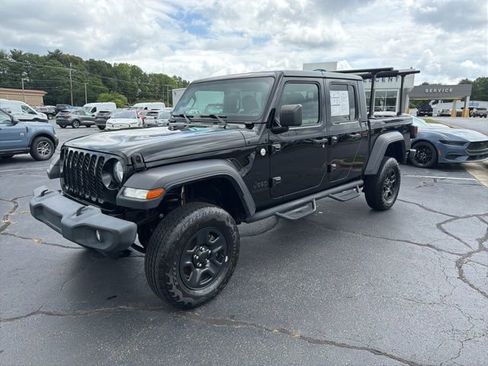 Used 2021 Jeep Gladiator Sport AWD/4WD image 3