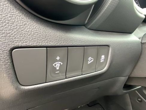 Used 2023 Hyundai Kona SEL image 18