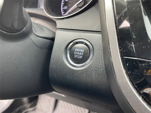 Used 2023 Toyota Camry SE w/ Convenience Package image 31